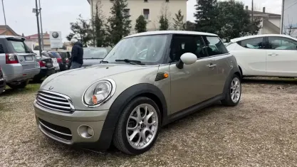 Usata Mini Cooper D Chili 109 CV (80 kW) 2008 Grigio Utilitaria