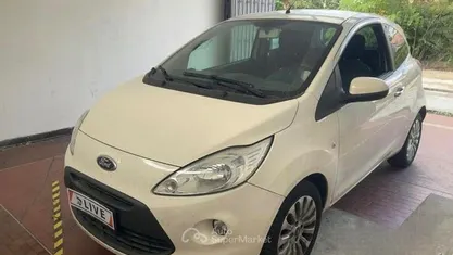 Usata 2015 Ford Ka Titanium Tre volumi | 3800 € (Buon prezzo)