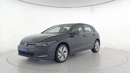 Urano grey Usata 2024 VW Golf VIII Style Tre volumi | 24.900 € (Buon prezzo)
