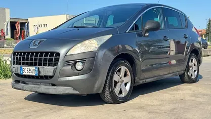 Grigio Usata 2010 Peugeot 3008 Premium SUV | 3200 € (Super prezzo)