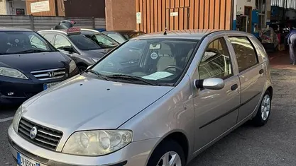 Usata Fiat Punto 60 CV (44 kW) 2005 Argento Utilitaria
