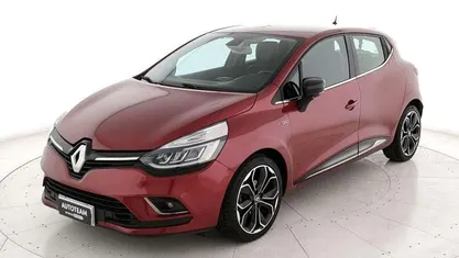 Rosso Usata 2018 Renault Clio IV Tre volumi | 10.350 € (Buon prezzo)