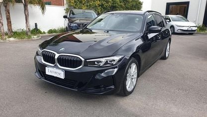 Usado BMW 318 Advantage 150 CV (110 kW) 2022 Negro Familiar