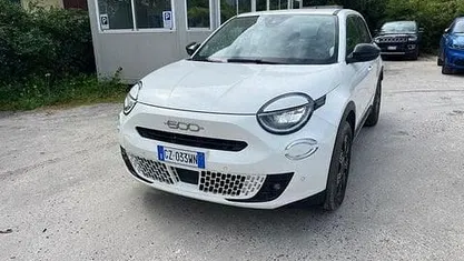 Usata Fiat 600 145 CV (106 kW) 2025 Bianco SUV