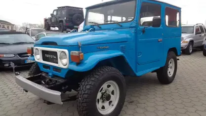 Käytetty Toyota Land Cruiser 90 HP (66 kW) 1980 Sininen Katumaasturi