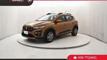 Używany Dacia Sandero Comfort 91 KM (66 kW) 2022 Pomarańczowy