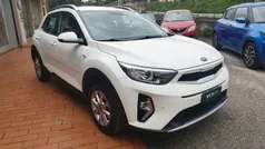 Bianco Usata 2021 Kia Stonic Urban SUV | 12.000 € (Ottimo prezzo)