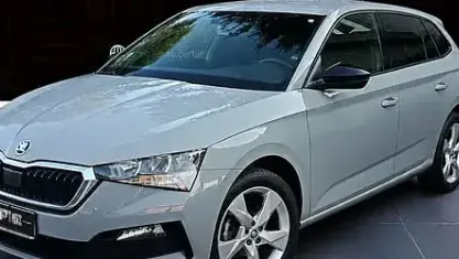 Usata Skoda Octavia Style 150 CV (110 kW) 2020 Grigio Station wagon