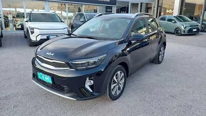 Nero Usata 2024 Kia Stonic Urban SUV | 17.900 € (Buon prezzo)
