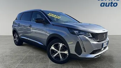 Usata Peugeot 5008 GT 131 CV (96 kW) 2024 Grigio SUV