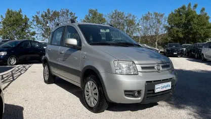 Usata Fiat Panda Climbing 69 CV (50 kW) 2011 Grigio Utilitaria