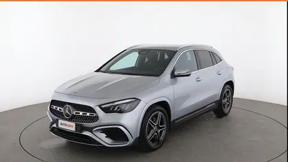 Usata Mercedes GLA180 AMG Line Premium 116 CV (85 kW) 2024 Argento SUV