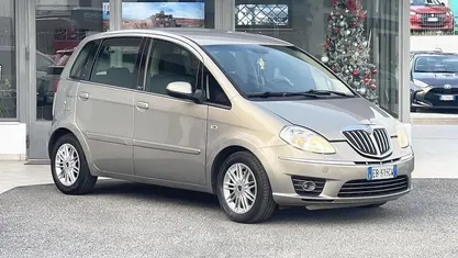 Oro Usata 2010 Lancia Musa Monovolume | 5400 € (Buon prezzo)