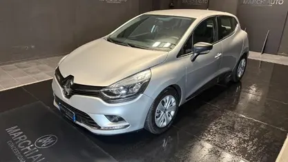 Argento Usata 2018 Renault Clio IV Zen Tre volumi | 10.800 € (Cara)
