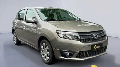 Usata Dacia Sandero Lauréate 75 CV (55 kW) 2014 Beige Utilitaria