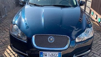Usata Jaguar XF Portfolio 275 CV (202 kW) 2009 Blu Berlina