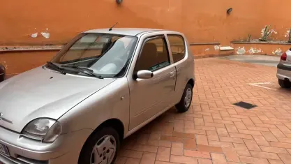 Usata Fiat 600 54 CV (39 kW) 2007 Grigio Utilitaria