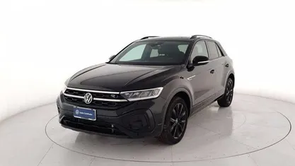 Nero metallizzato Usata 2022 VW T-Roc R-line SUV | 24.200 € (Buon prezzo)