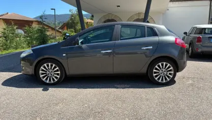Usata Fiat Bravo Sport 120 CV (88 kW) 2009 Marrone Utilitaria