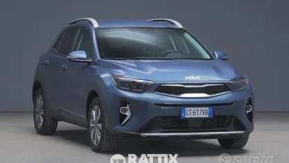 Usata Kia Stonic Style 84 CV (61 kW) 2024 Smoke blu SUV