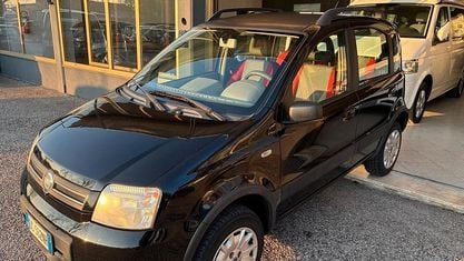 Usata Fiat Panda 4x4 Climbing 60 CV (44 kW) 2006 Nero Utilitaria