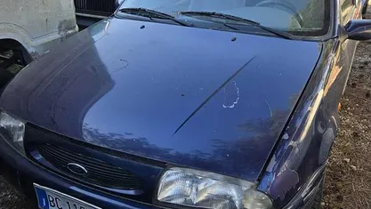 Usata Ford Fiesta 76 CV (55 kW) 1999 Blu Utilitaria