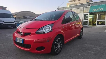 Usata Toyota Aygo 68 CV (50 kW) 2010 Utilitaria