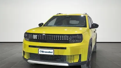 Begagnad Fiat Grande Panda La Prima 52 kW (72 HK) 2025 Gul Halvkombi