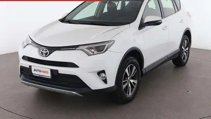 Usata Toyota RAV4 Active 143 CV (105 kW) 2016 Bianco SUV