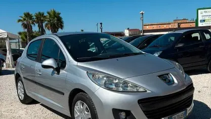 Usata Peugeot 207 Allure 68 CV (50 kW) 2011 Grigio Berlina