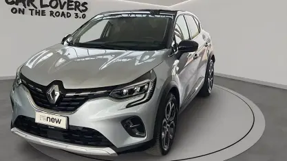 Usata Renault Captur Intens 101 CV (74 kW) 2021 Grigio chiaro SUV