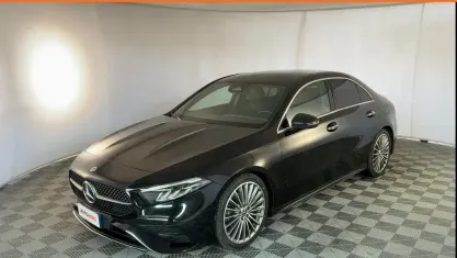 Usata Mercedes A180 AMG line 116 CV (85 kW) 2023 Nero Berlina