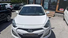 Bianco Usata 2013 Hyundai i30 Comfort Tre volumi | 3990 € (Buon prezzo)