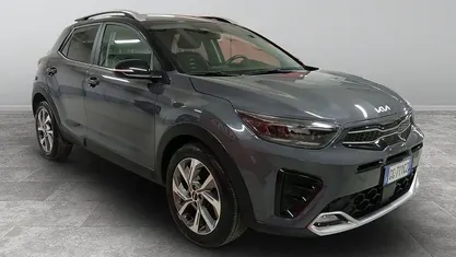 Usata Kia Stonic GT-Line 101 CV (74 kW) 2022 Grigio SUV