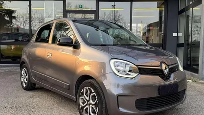Usata Renault Twingo Zen 65 CV (47 kW) 2024 Grigio Utilitaria