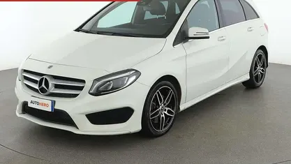 Usata Mercedes B220 Premium 177 CV (130 kW) 2018 Bianco Monovolume