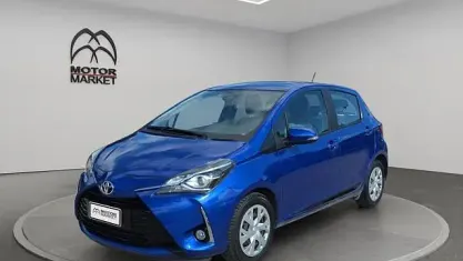 Usata Toyota Yaris Active 69 CV (50 kW) 2018 Blu Berlina