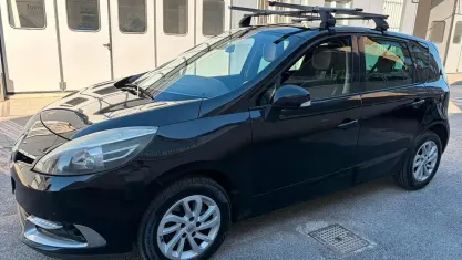Usata Renault Scénic XMOD 110 CV (80 kW) 2014 Nero Monovolume