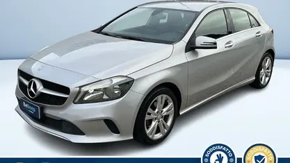 Argento Usata 2016 Mercedes A180 Tre volumi | 15.800 € (Cara)