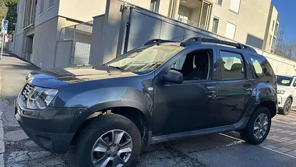 Usata 2015 Dacia Duster Lauréate SUV | 6400 € (Ottimo prezzo)