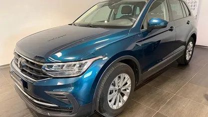 Usata VW Tiguan Life 150 CV (110 kW) 2023 Blu SUV