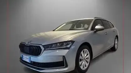 Usata Skoda Superb Selection 150 CV (110 kW) 2025 Grigio Station wagon