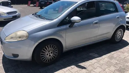 Usata Fiat Grande Punto Dynamic 65 CV (47 kW) 2006 Grigio Utilitaria