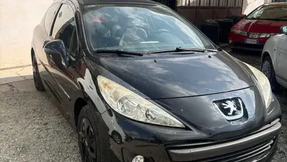Usata Peugeot 207 Allure 68 CV (50 kW) 2012 Nero Berlina