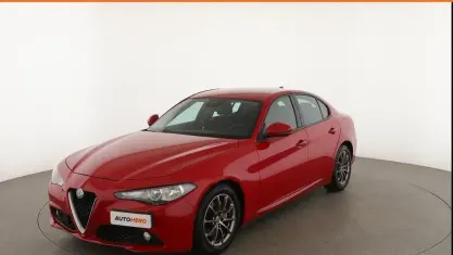 Usata Alfa Romeo Giulia 150 CV (110 kW) 2016 Rosso Berlina