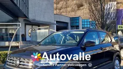 Usata VW T-Cross Style 110 CV (80 kW) 2023 Ascot grey SUV