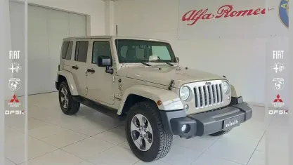 Usata Jeep Wrangler Sahara 200 CV (147 kW) 2017 Beige SUV