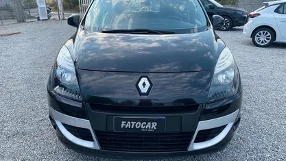 Nero Usata 2009 Renault Scénic III Luxe Monovolume | 6300 € (Cara)
