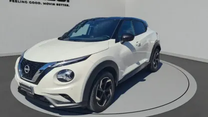 Usata Nissan Juke N-Connecta 114 CV (83 kW) 2023 Bic.bianco/tetto nero SUV