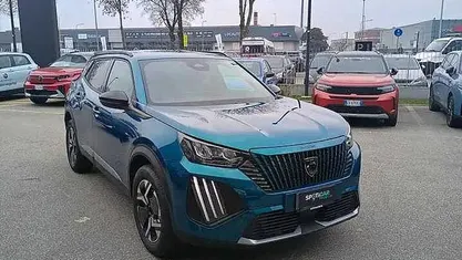 Usata Peugeot 2008 Allure 136 CV (100 kW) 2025 SUV